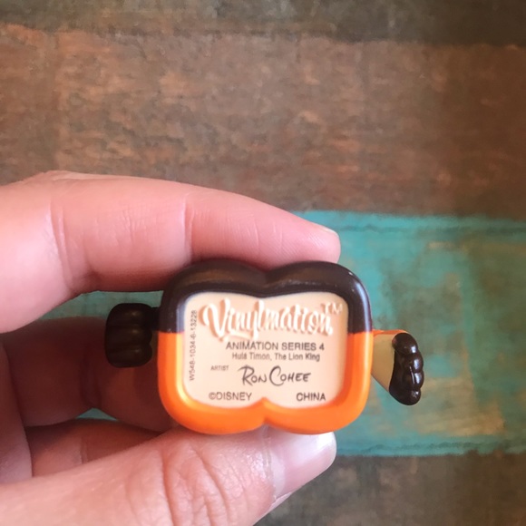 Hula Timon Vinylmation Figure - Picture 3 of 3